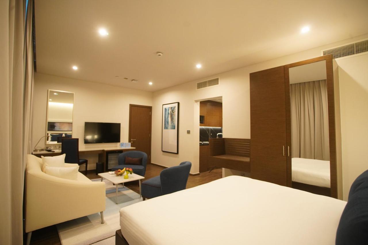 C - Hotel And Suites Doha Eksteriør bilde
