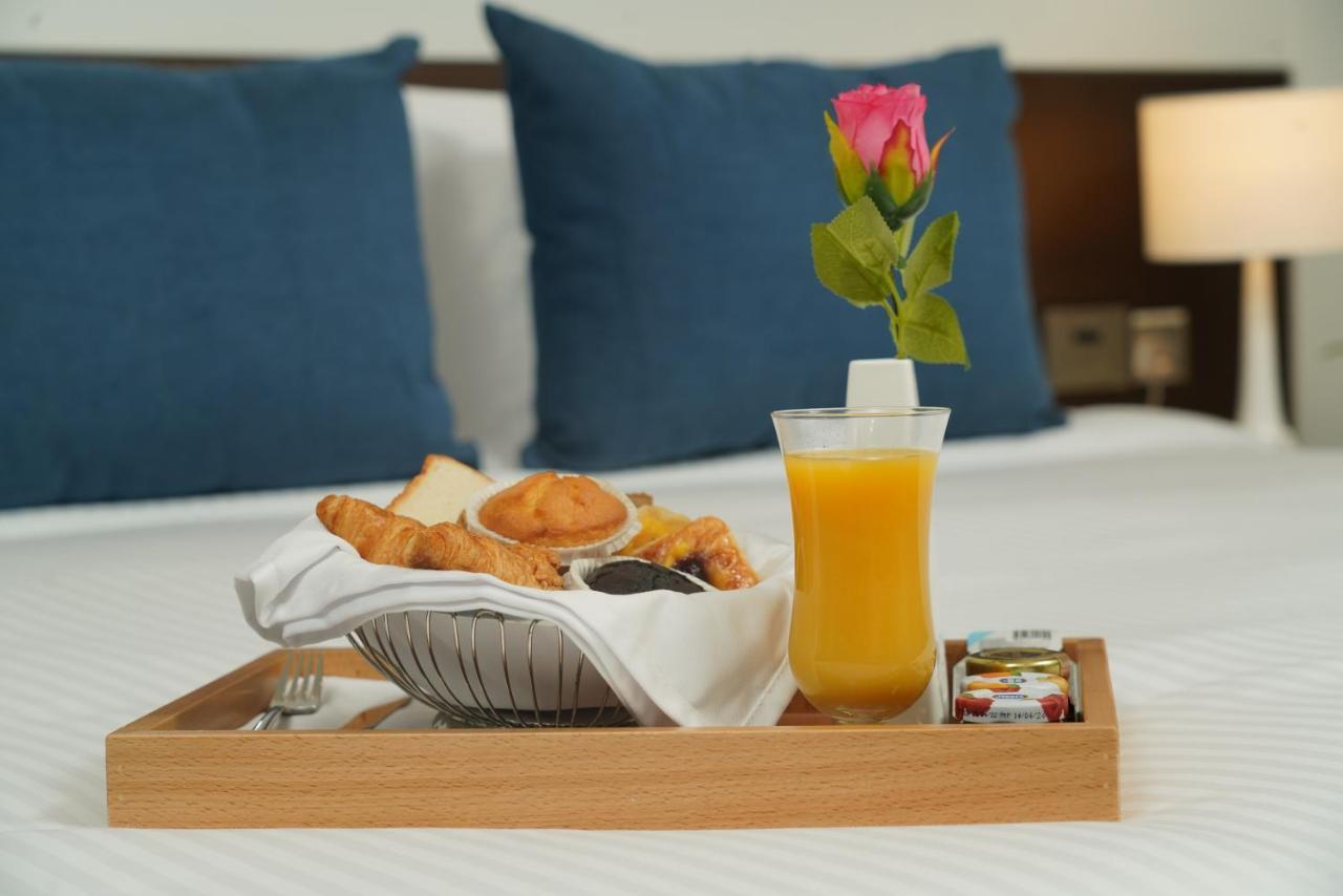 C - Hotel And Suites Doha Eksteriør bilde