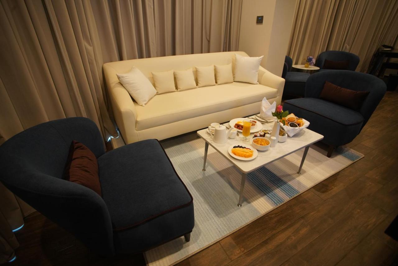 C - Hotel And Suites Doha Eksteriør bilde