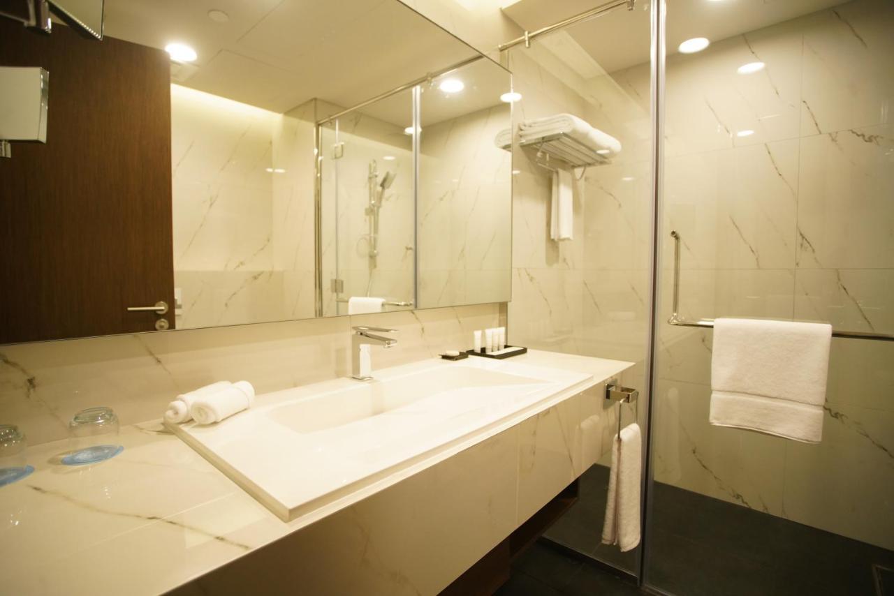 C - Hotel And Suites Doha Eksteriør bilde